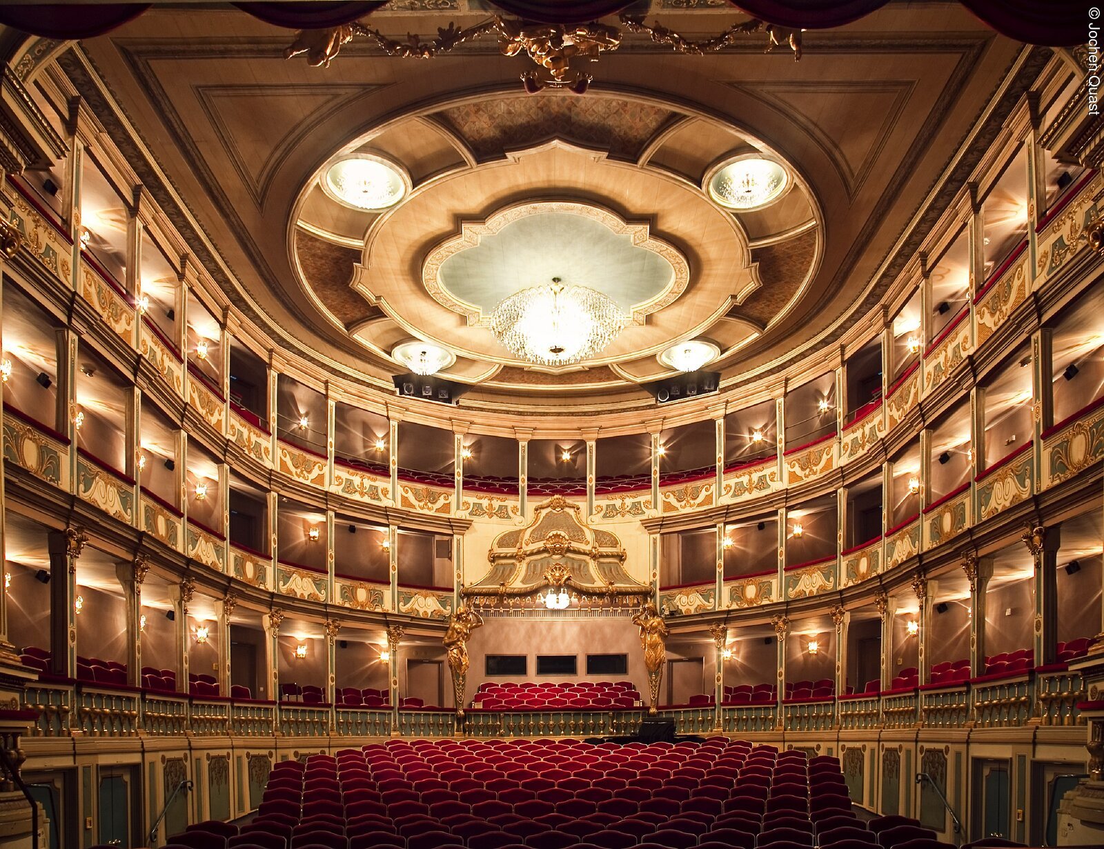 Markgrafentheater Innenansicht Ansicht auf die Empore des Markgrafentheaters Erlangen