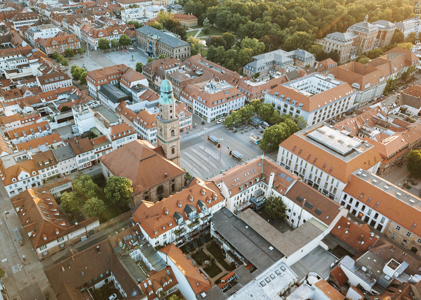 Erlangens barocke Planstadt mit Drohne fotografiert