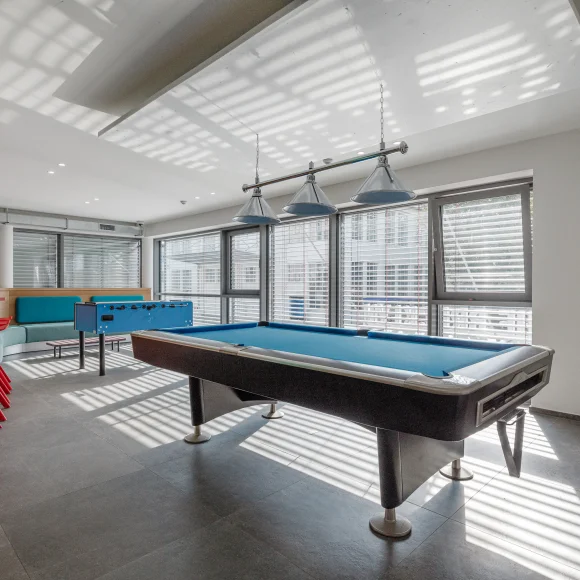 Billiardtisch Billiardtisch im Gemeinschaftsraum