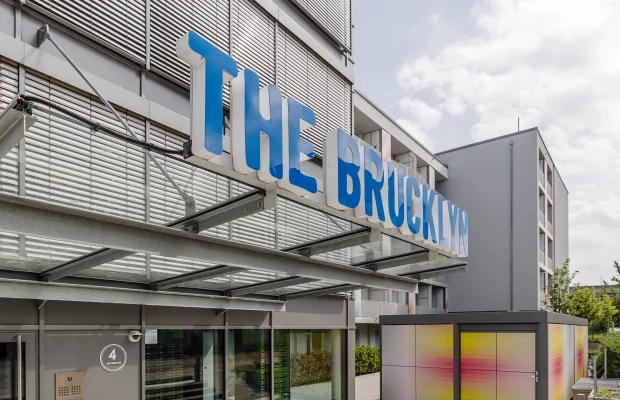 Eingang zum Hotel The Brucklyn