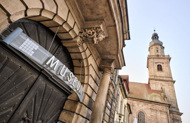 Eingang des Stadtmuseums in Erlangen